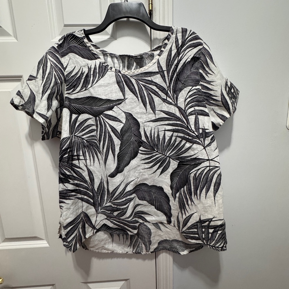 Tropical Black and White linen Women's Top size 1x